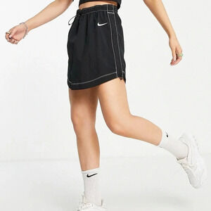 Nike Swoosh woven high-waisted skirt in black size L EUC